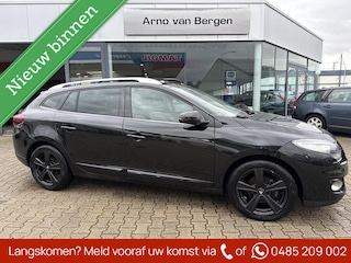 Renault Mégane Estate 2.0 Bose, leder/alcantara, panormadak, full map navigatie, achteruitrijcamera, cruisecontrol, climatronic enz enz