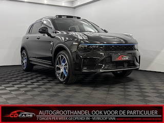 Lynk & Co 01 1.5 Pano, 360 Camera, Navi, Keyless start, Stoelverwarming, Elektrische achterklep, Lichtmetalen velgen