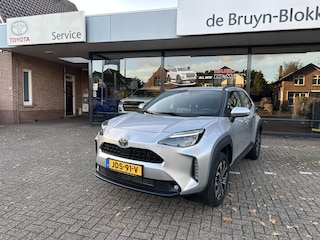 Toyota Yaris Cross 1.5 Hybrid 130pk Dynamic Comfort dodehoekdetectie / stoelverwarming / stuurwielverwarming / parkeersensoren voor + achter / Navigatie / Apple Carplay / Android Auto / parkeercamera / 10 jaar garantie / rijklaarprijs