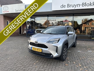 Toyota Yaris Cross 1.5 Hybrid 130pk Dynamic Comfort dodehoekdetectie / stoelverwarming / stuurwielverwarming / parkeersensoren voor + achter / Navigatie / Apple Carplay / Android Auto / parkeercamera / 10 jaar garantie / rijklaarprijs
