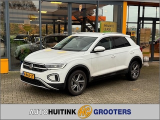 Volkswagen T-Roc 1.0 TSI Style - adaptive cruise - climate control - digital cockpit