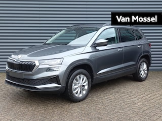 Skoda Karoq 1.5 TSI ACT Business Edition 150 pk | LED Koplampen | Achteruitrijcamera | Adaptive Cruise Control | Stoelverwarming | Apple Carplay & Android auto | Climate Control | Verwarmbaar Stuurwiel | Verwarmbare voorruit | Privacy Glass | Parkeersensoren | €5.491,- Actiekorting! | PRIJS = NETTO RIJKLAAR! | Direct leverbaar! |