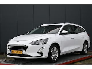 Ford Focus Wagon 1.0 EcoBoost Trend Edition Business camera