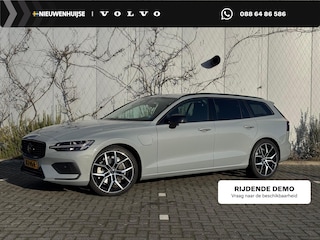 Volvo V60 2.0 T6 Plug-in hybrid AWD Essential | Sport Pack | Driver Assist | Climate | Donker Glas | 19" | Park Assist Voor en Achter |