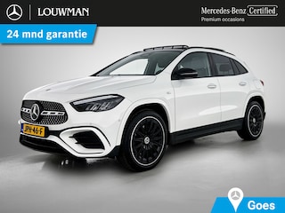 Mercedes-Benz GLA 250 e AMG Plug-In Hybride AMG Line | Night Pakket | Trekhaak | Panorama Schuif Kanteldak | 20 Inch AMG Velgen | Dodehoek Assist | Stuur en Stoelverwarming. Inclusief 24 maanden MB Certified garantie voor Europa.
