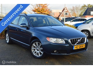 Volvo V70 2.5FT Momentum | Leer | Trekhaak