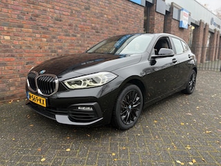 BMW 120i 178PK Sport Line|Leder|Led|Carplay