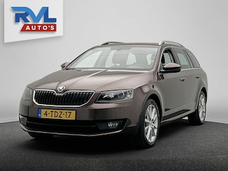 Skoda Octavia Combi 1.2 TSI Greentech Elegance Automaat * Origineel Nederlands * Trekhaak Navigatie Climate-control Cruise