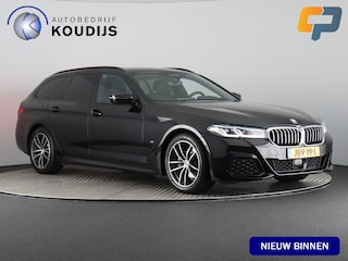 BMW 5-serie Touring 520i High Executive (Pano / Laser / Head Up / ACC / Luchtvering / Navi)