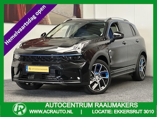 Lynk & Co 01 1.5 100 STUKS OP VOORRAAD ! VOL OPTIES ! 360 CAMERA ADAPTIVE CRUISE CONTROL PANORAMA SCHUIF/KANTELDAK APPLE CARPLAY/ANDROID RIJSTROOKSENSOREN ZEER MOOI !! 3010