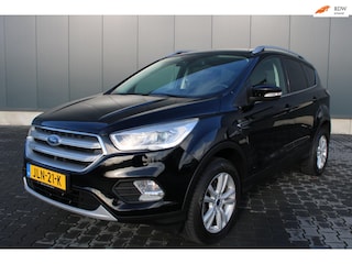 Ford Kuga 1.5 Titanium ZWART NAVIGATIE CRUISE CONTROLE