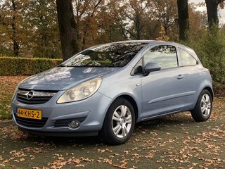 Opel Corsa 1.2-16V Edition, 1e eigenaar, Origineel NL, Cruise control, Airco, Radio/CD.
