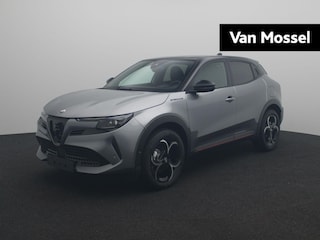 Alfa Romeo Junior 1.2 Turbo Hybrid Ibrida Speciale | Matrix Led Koplampen | Parkeercamera Achter | 18'' LM. Velgen |