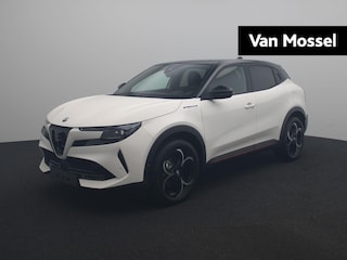 Alfa Romeo Junior 1.2 Turbo Hybrid Ibrida Speciale | Voorraadvoordeel | Panoramadak | Parkeercamera Achter | Apple Carplay & Android Auto |
