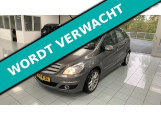 Mercedes-Benz B-klasse 200 136pk Airco Navi Trekhaak 1500kg. 2e eig.