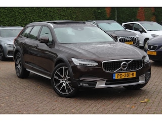 Volvo V90 2.0 D5 Pro / Trekhaak / Panoramadak / Camera / Head-up / Bowers en Wilkens / Luchtvering / 20'' / Keyless / Standverwarming / Stuurverwarming  / Dodehoek / Stoelverwarming / ACC