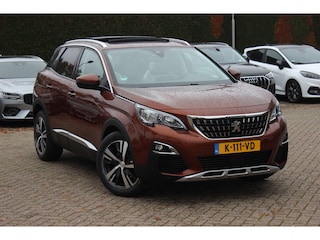 Peugeot 3008 1.2 PureTech Allure / Trekhaak / Panoramadak / Camera / Navigatie / 18'' / Half leder / CarPlay / Stoelverwarmign / Cruise Control