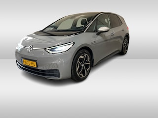 Volkswagen ID.3 First Plus 58 kWh / Camera / Keyless / Matrix LED / Interieurvoorverwarming / 19'' / DAB / 19'' / Navigatie / ACC