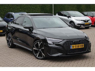 Audi A3 Limousine 30 TFSI S edition / Panoramadak / Camera / Head-up / Luxe Leder / B&O / Carbon spoiler / Dodehoek / Navigatie / ACC / DAB