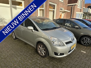 Toyota Corolla Verso 1.6 VVT-i Luna trekhaak / rijklaarprijs incl. 12 maanden Bovag-garantie en Toyota Pechhulppas