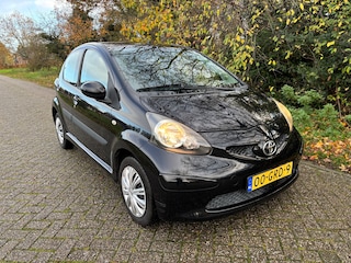 Toyota Aygo 1.0i 5-Drs 150.000KM