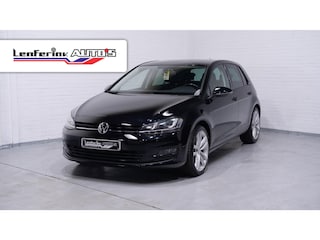 Volkswagen Golf 2.0 TDI Highline Navi 18Inch Durban Comfortpakket Winterpakket Massagestoel Half leder PDC v+a Xenon Trekhaak Clima Stoelverwarming private-glas
