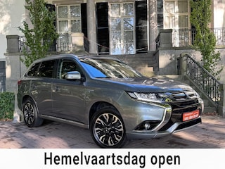 Mitsubishi Outlander PHEV Instyle Autom Navi Camera 360C Xenon Leder Stoelverw Climate Cruise Ctr Full Options