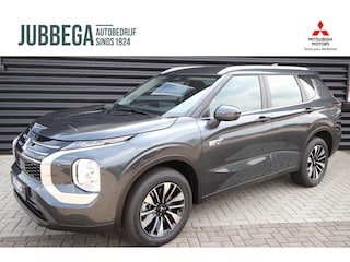 Mitsubishi Outlander 2.4 PHEV Pure Rijklaarprijs nu € 49.449,- Nieuw! Uit voorraad leverbaar & tijdelijk € 4.000,- korting!