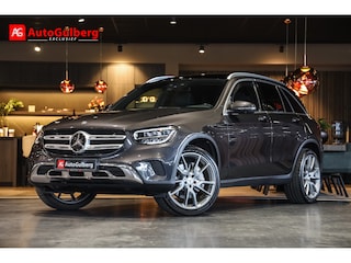 Mercedes-Benz GLC 300e 4MATIC AMG Premium Plus Leder Sportstoelen, Pano, Distronic Plus, 360 Camera, DAB, Infotainment/ Licht Advanced/ Off-Road Style/ Parkeer High-end/ seat comfort/ Comfort Pakket, Digitaal Display, MBUX, Trekhaak zwenk, Lmv 21''