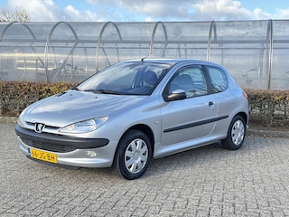 Peugeot 206 1.4 75pk 3-drs Gentry