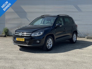 Volkswagen Tiguan 1.4 TSI Comfort&Design|Stoelverwarming|Pano|Trekh.