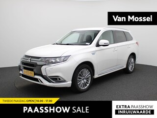 Mitsubishi Outlander 2.4 PHEV Intense AWD | Trekhaak | Climate Control | Apple Carplay / Android Auto | Stoelverwarming | Achteruitrijcamera |