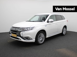 Mitsubishi Outlander 2.4 PHEV Intense AWD | Trekhaak | Climate Control | Apple Carplay / Android Auto | Stoelverwarming | Achteruitrijcamera |