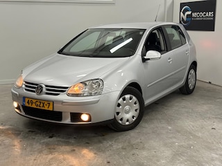 Volkswagen Golf 1.4 TSI Trendline / DEALER ONDERHOUDEN / SUPER NETJES / RIJDT SCHAKELT GOED