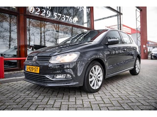 Volkswagen Polo 1.2 TSI Highline | Automaat | Airco | Parkeer hulp | Stoelverwarming |