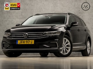Volkswagen Passat Variant 1.4 TSI PHEV GTE 218Pk Automaat (VIRTUAL COCKPIT, GROOT NAVI, TREKHAAK, STOELVERWARMING, CAMERA, KEYLESS, SPORTSTOELEN, GETINT GLAS, ELEK ACHTERKLEP, NIEUWSTAAT)