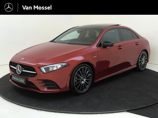 Mercedes-Benz A-klasse 180 Premium Plus /Panoramadak /Burmester /19 Inch /Nightpakket