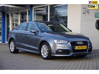 Audi A3 Limousine 1.6 TDI S-Line Navigatie Parkeersensoren LED/Xenon