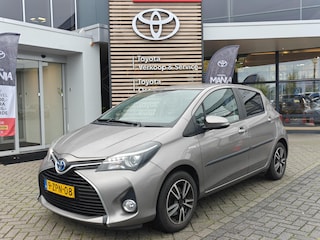 Toyota Yaris 1.5 HYBRID LEASE 5-DEURS NAVI BLUETOOTH CAMERA CRUISE LM-VELGEN HANDSFREE