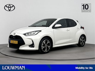 Toyota Yaris 1.5 Hybrid 115 First Edition | Full map navigatie | Climate control | LM velgen | Privacy glass |