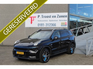Lynk & Co 01 1.5 6.6 laden | Panoramadak | Navigatie | 360 Camera | Adaptive cruise control | Infinity soundsystem | Keyless | Apple carplay | Sfeerverlichting | Elektr. best. stoel met geheugen | Parkeersensoren rondom