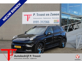 Lynk & Co 01 1.5 6.6 laden | Panoramadak | Navigatie | 360 Camera | Adaptive cruise control | Infinity soundsystem | Keyless | Apple carplay | Sfeerverlichting | Elektr. best. stoel met geheugen | Parkeersensoren rondom