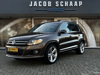 Volkswagen Tiguan 1.4 TSI R-Line Edition / Trekhaak (1800 KG) / Keyless / Parkeerhulp / Stoelverwarming / Navigatie / 19'' LM