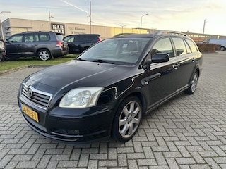 Toyota Avensis Wagon 2.0 VVTi Linea Luna