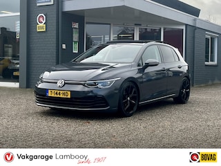 Volkswagen Golf 1.5 eTSI Style Wolfsburg edition Carplay Pano Stoelverwarming