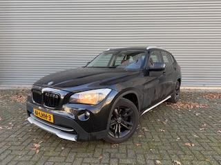 BMW X1 sDrive18i Exec./Pano/Elek. voortstoelen/Trekhaak
