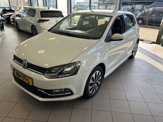 Volkswagen Polo 1.0 BlueM. Edition NAVI BJ 2015 !!!