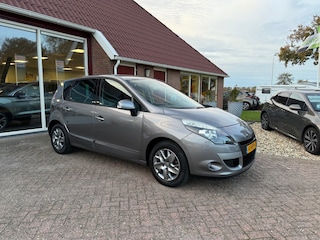 Renault Scénic 1.6 110 PK PARISIENNE PRACHTIGE AUTO MET EEN HOGE ZIT &amp; TREKHAAK
