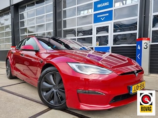 Tesla Model S Long Range Ultra Red / Auto Pilot 4.0 / 670PK