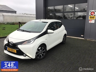 Toyota Aygo 1.0 VVT-i x-play.NL auto.Zeer netjes!Dealer ond.
